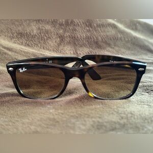 Ray-Ban New Wayfarer - tortoise